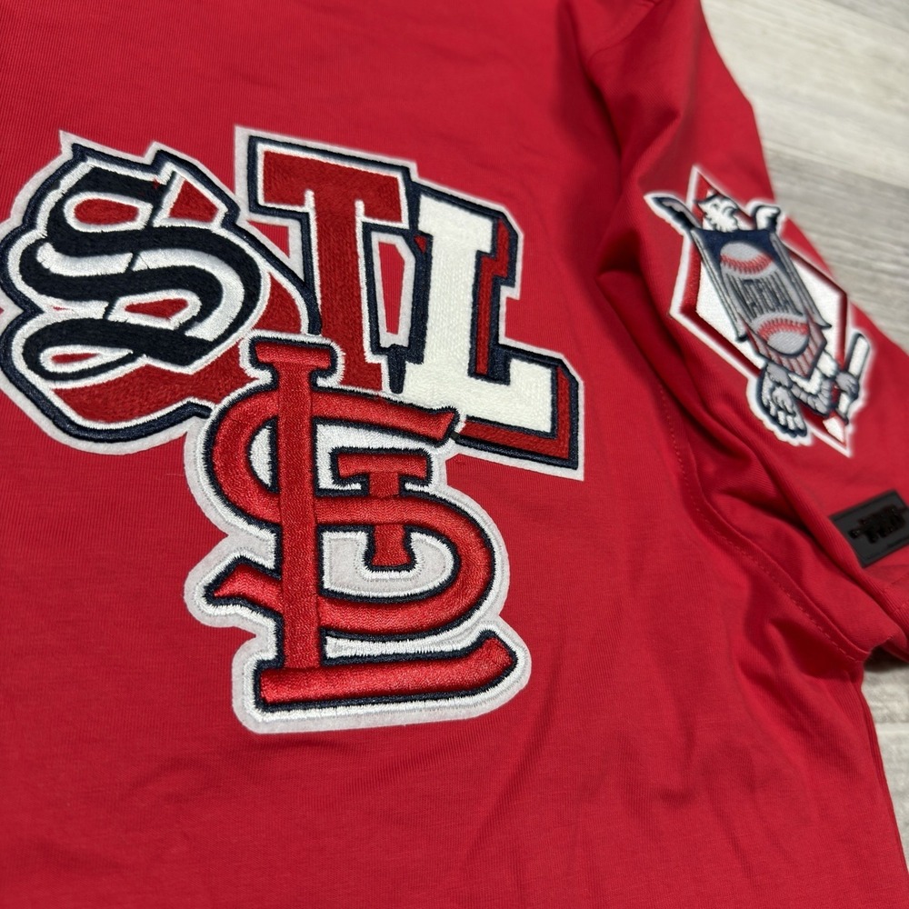 Pro Standard St. Louis Cardinals Red/White Embroidered T-Shirt Tee Men's Small - Picture 8 of 10